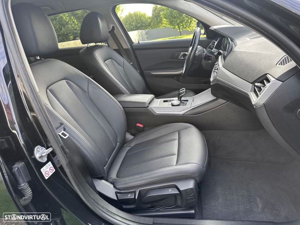 BMW 318 d Aut. Sport Line - 29