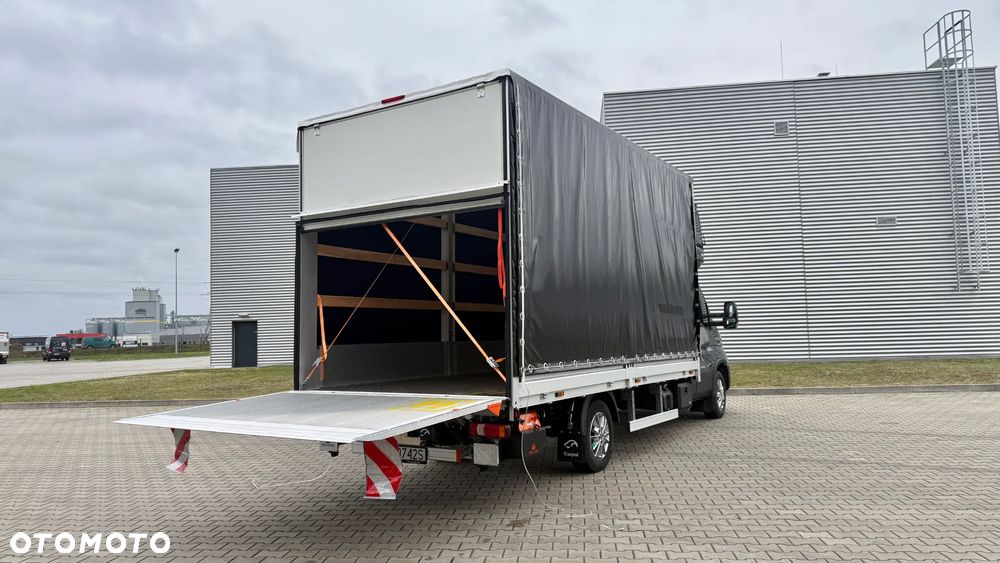 Iveco Daily plandeka z windą od ręki ! - 8