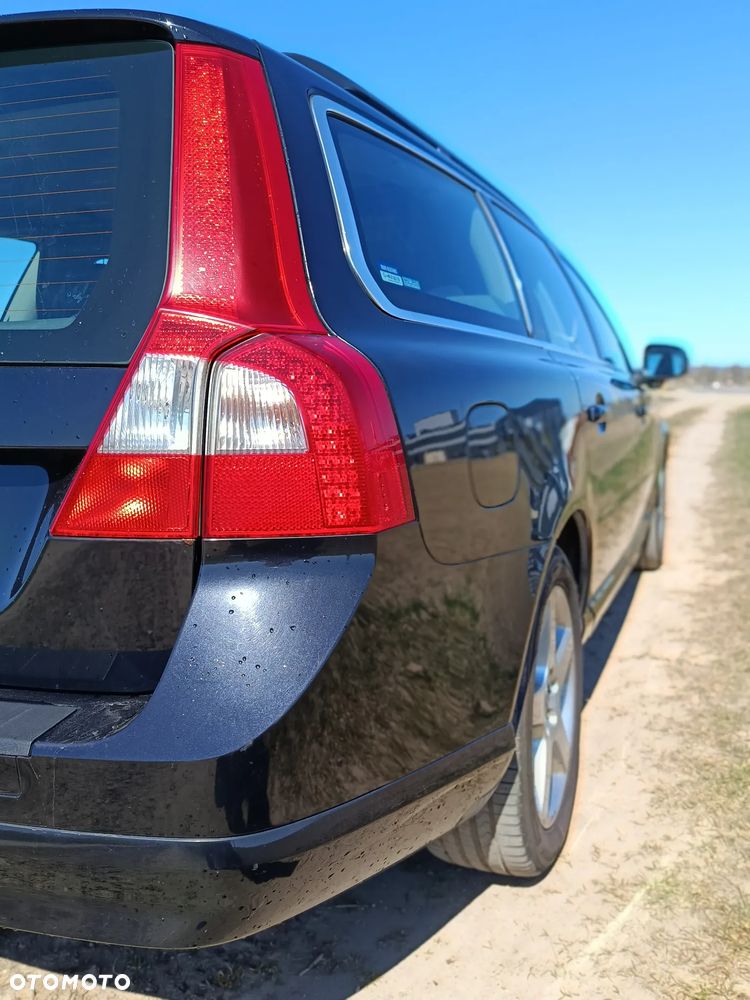 Volvo V70 2.5T Momentum - 4