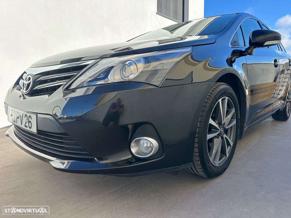 Toyota Avensis SW 2.0 D-4D Exclusive +Navi - 1