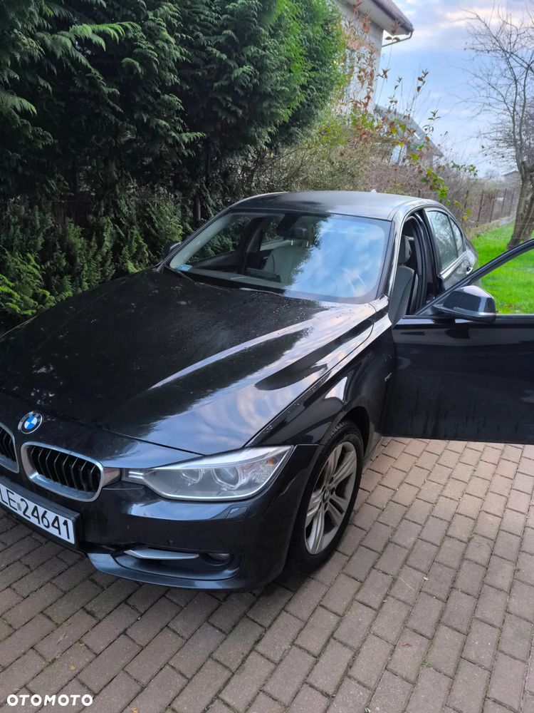 BMW Seria 3 320i - 1