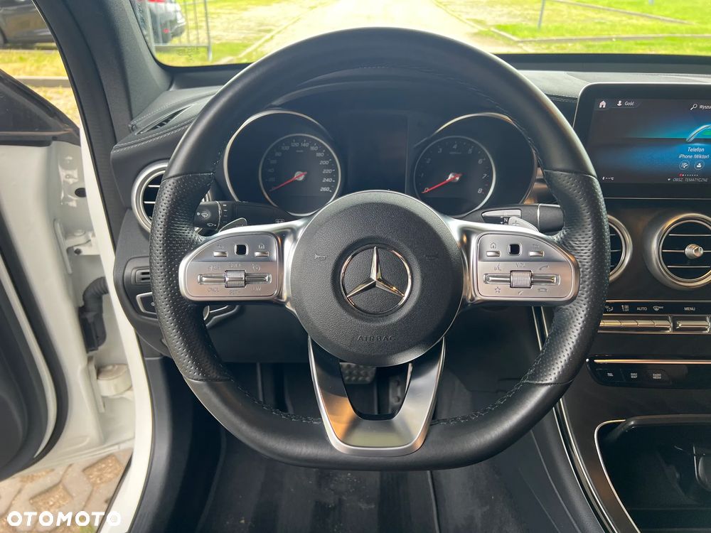 Mercedes-Benz GLC - 33