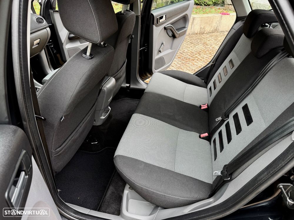 Ford Focus 1.6 TDCi Titanium - 17