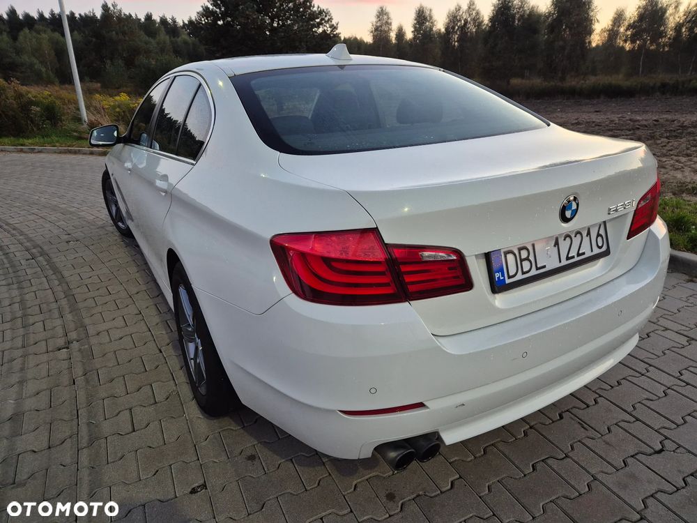 BMW Seria 5 523i - 8