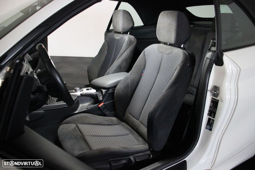BMW 220 d Cabrio Pack M - 11