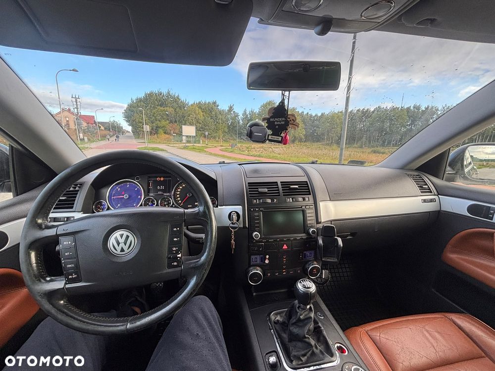Volkswagen Touareg 2.5 R5 TDI - 24