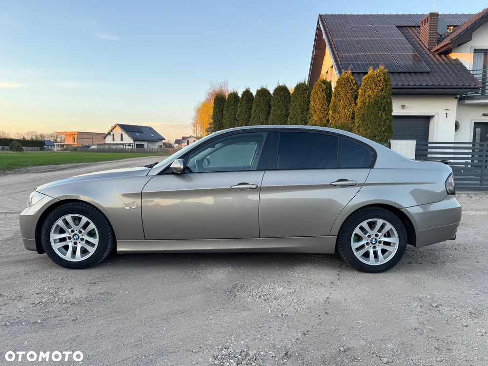 BMW Seria 3 320i Edition Exclusive - 4