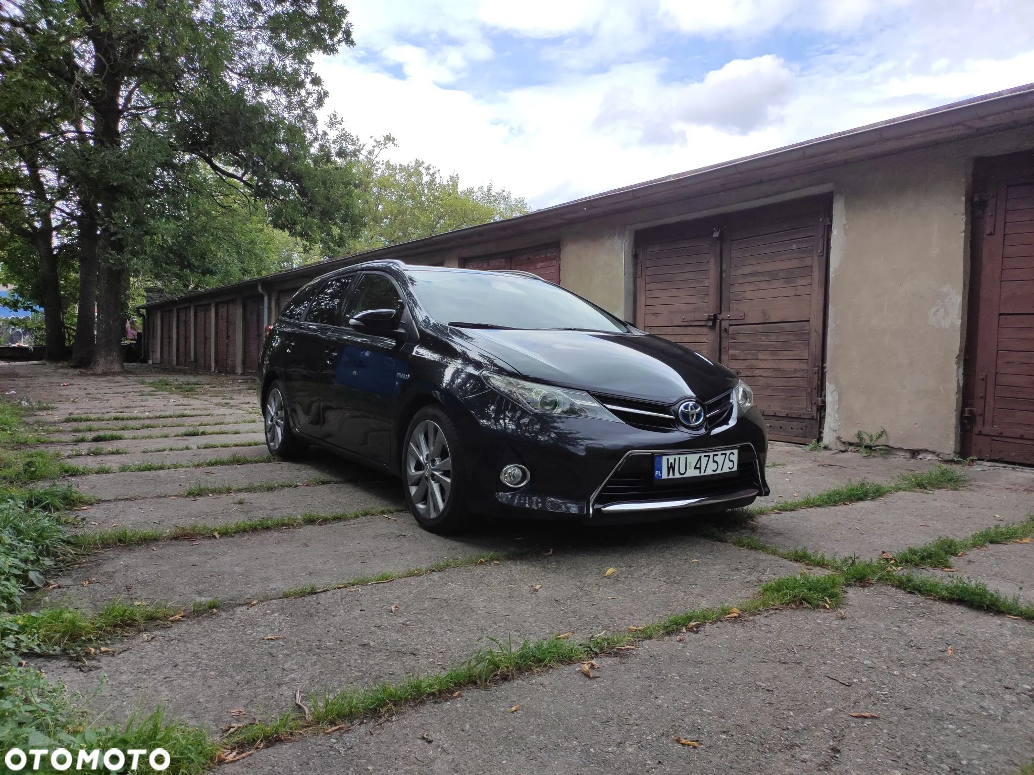 Toyota Auris 1.8 HSD Luna - 1
