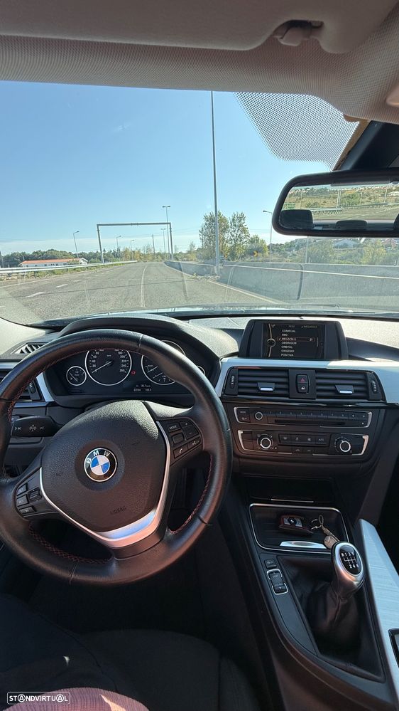 BMW 320 d EfficientDynamics Line Sport - 19