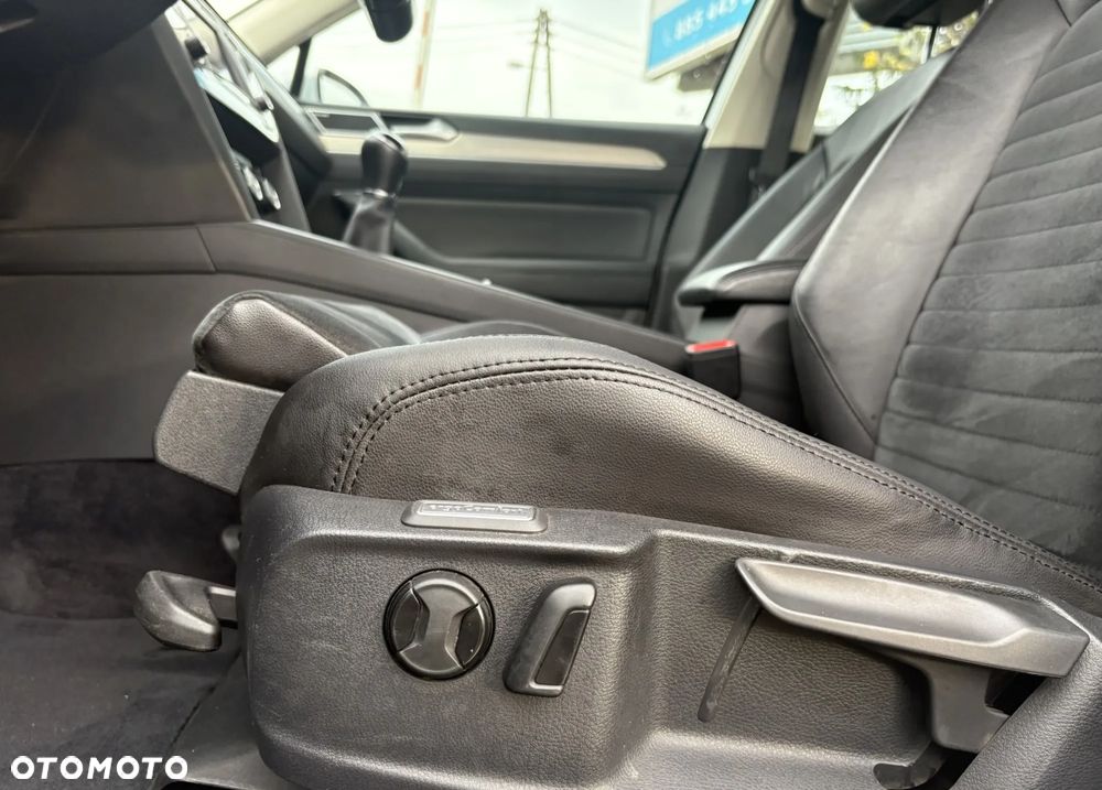 Volkswagen Passat 2.0 TDI SCR Highline - 11