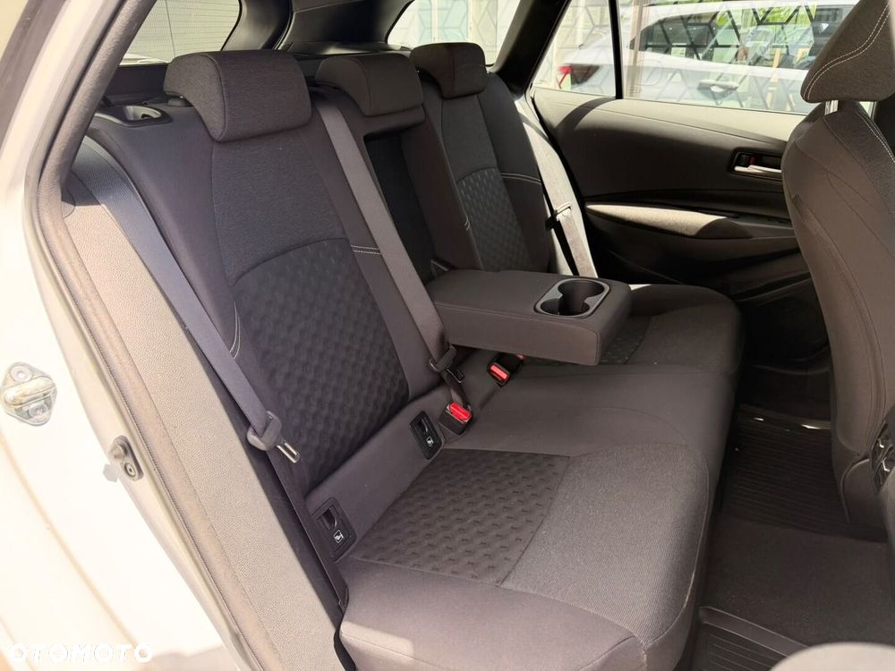 Toyota Corolla 1.8 Hybrid Comfort - 23