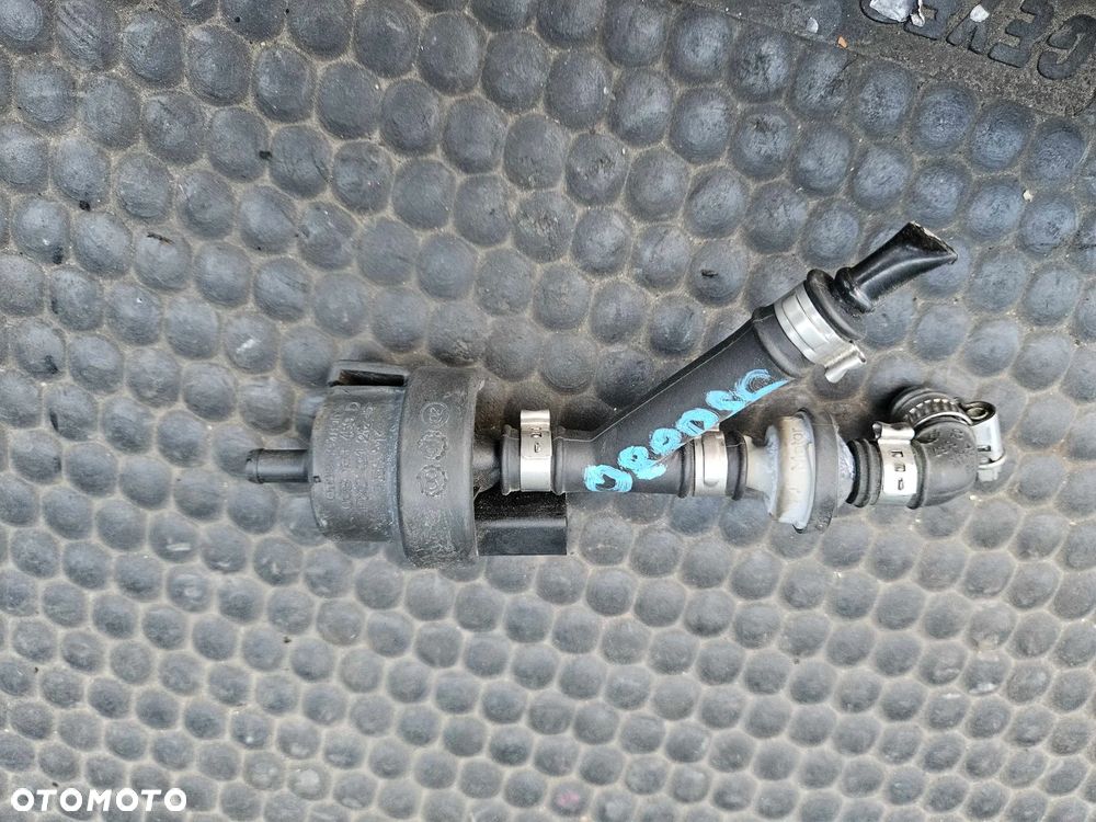 Zawor 06B133459D Odpowietrzajacy Zbiornik Paliwa Elektrozawor Przewód Waż Krociec 1.8 T 2.0 A4 B6 B7 VW - 9
