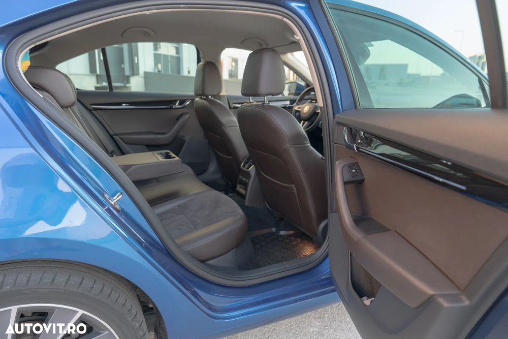 Skoda Octavia 2.0 TDI 4X4 DSG L&K - 21