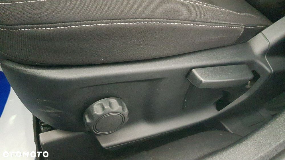 Ford Kuga - 27