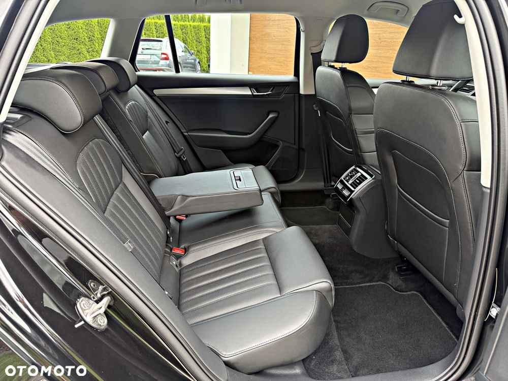 Skoda Superb 2.0 TDI Premium Edition - 28