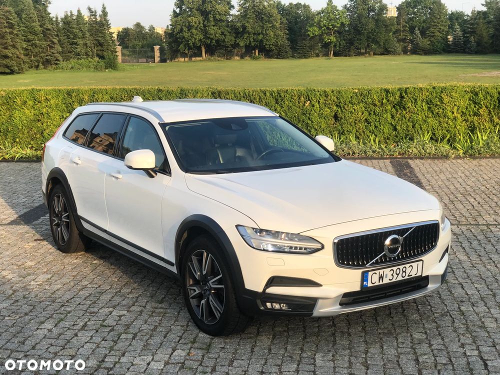 Volvo V90 Cross Country - 5