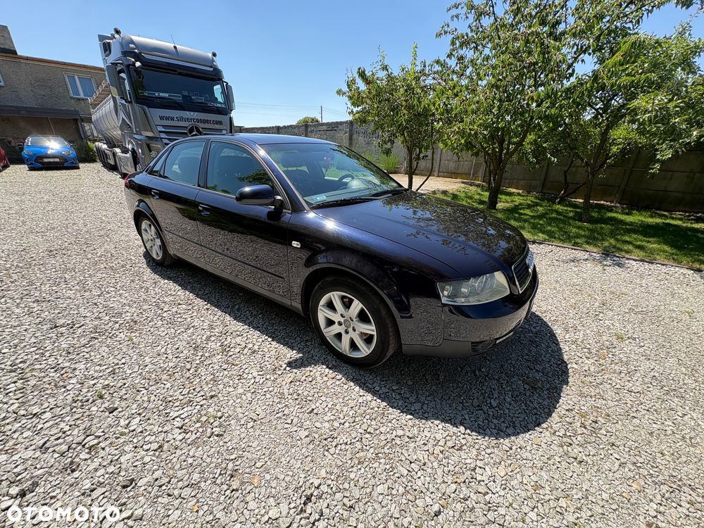 Audi A4 Limousine 1.8T - 4