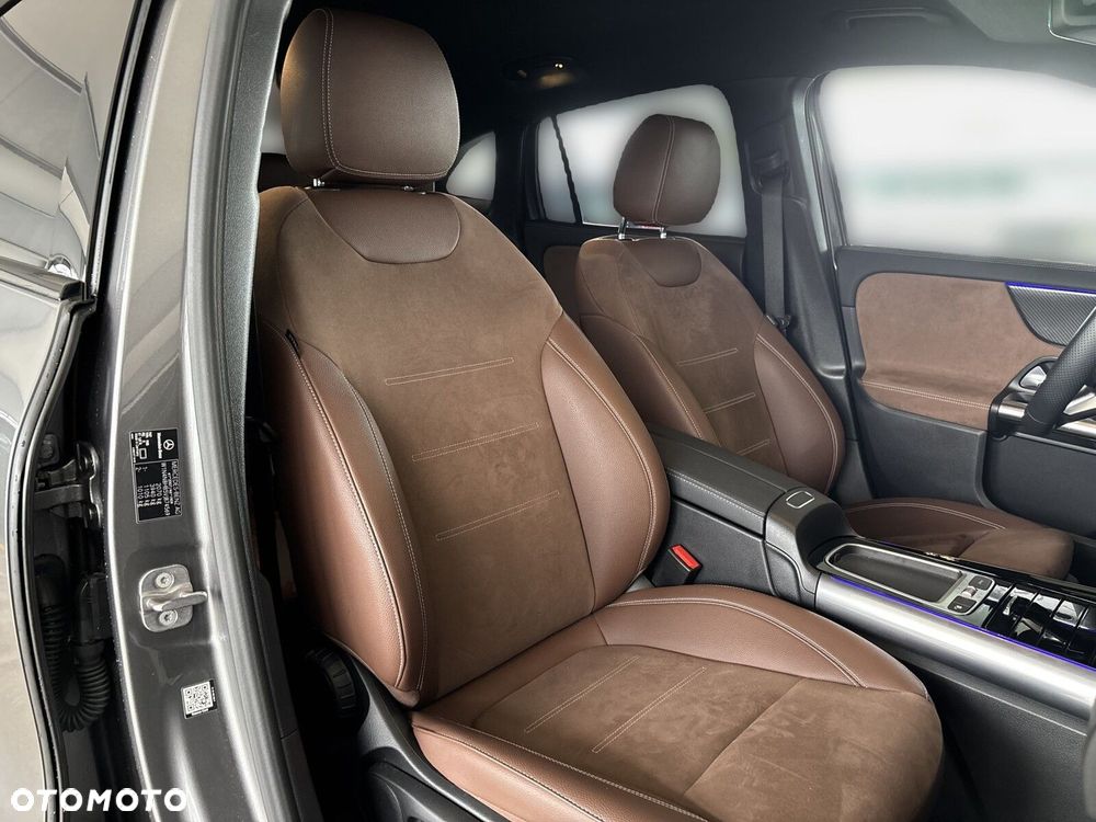 Mercedes-Benz GLA - 19