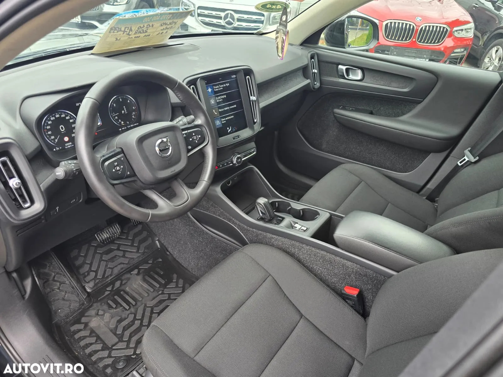 Volvo XC 40 D4 AWD Geartronic Momentum Pro - 12