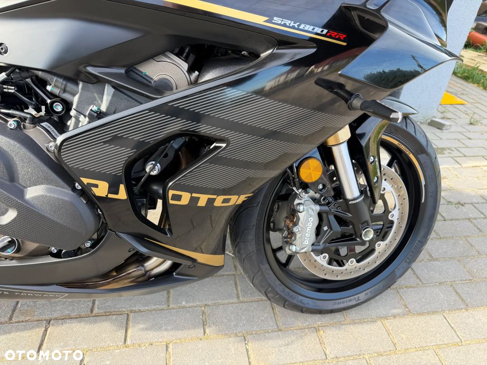 QJMOTOR SRK 800RR - 20