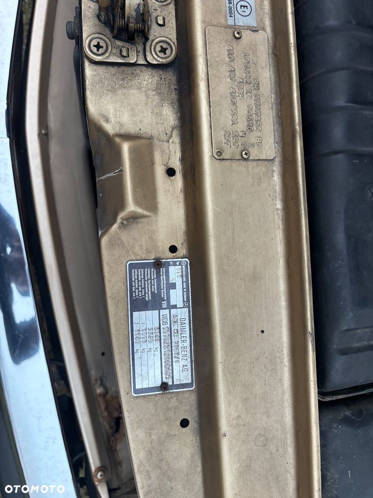 Mercedes-Benz SLC - 11