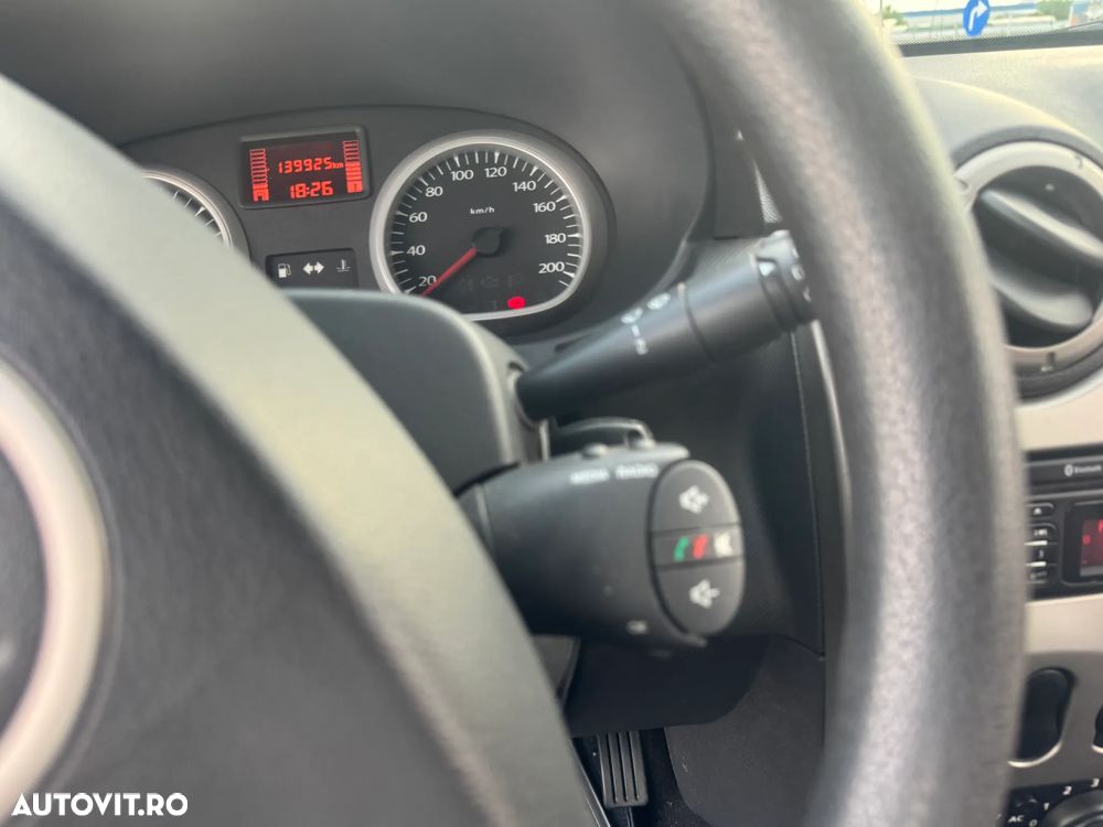 Dacia Duster 1.6 4x2 Prestige - 29