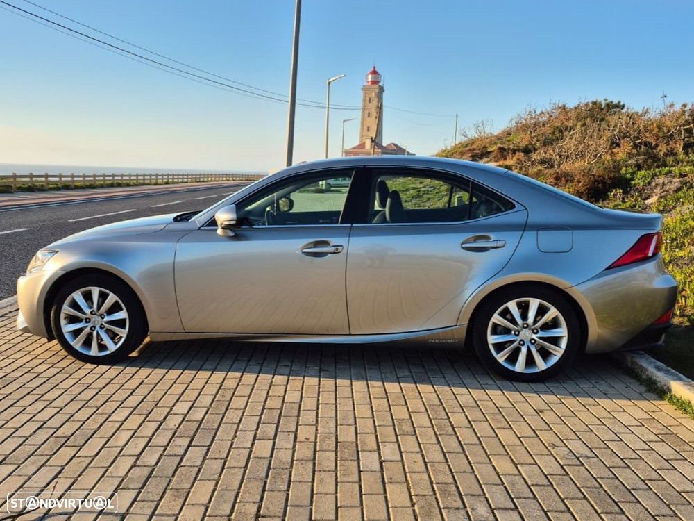 Lexus IS 300H Executive - 10