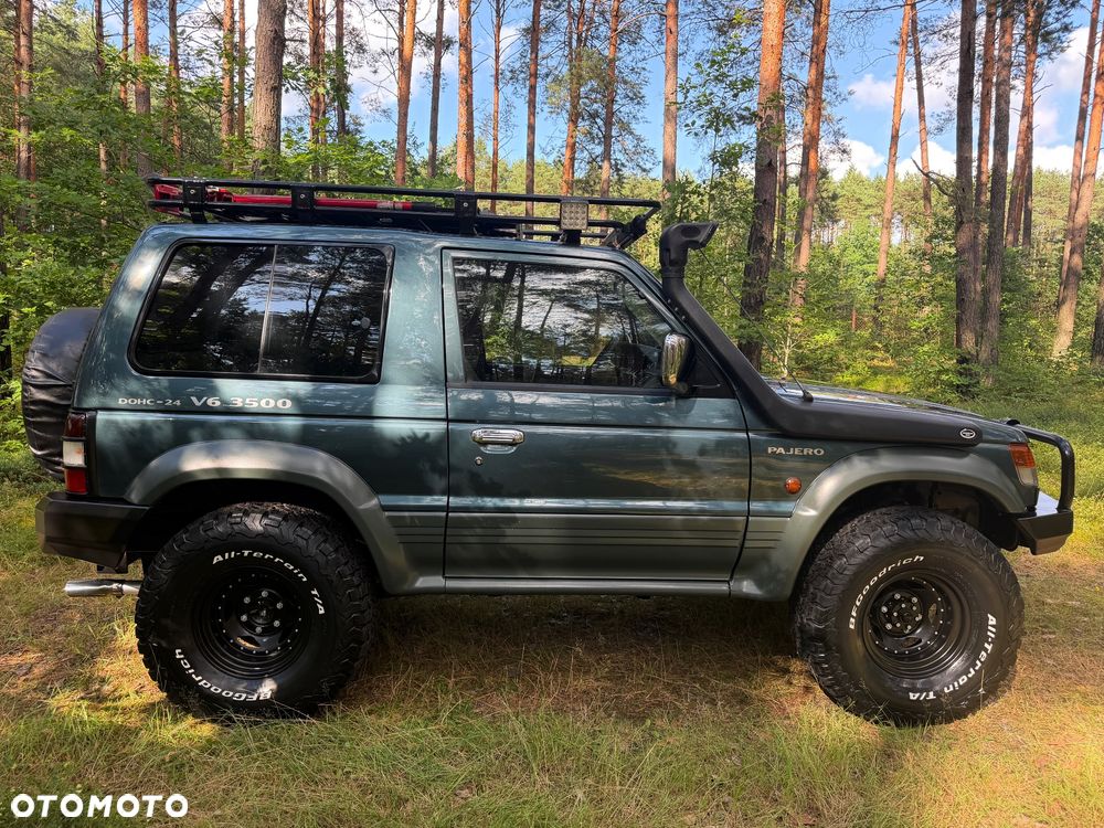 Mitsubishi Pajero - 5