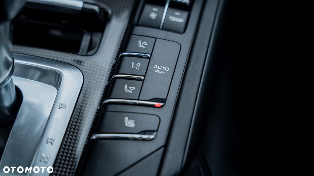 Porsche Cayenne GTS - 17