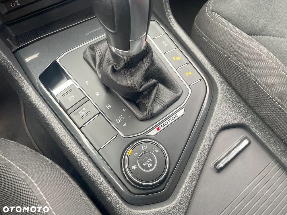 Volkswagen Tiguan - 38