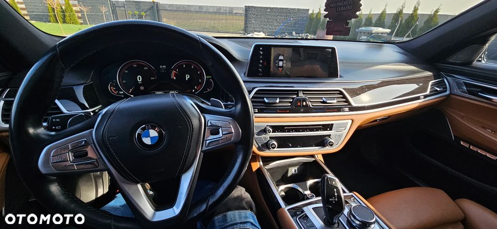 BMW Seria 7 750d xDrive - 23