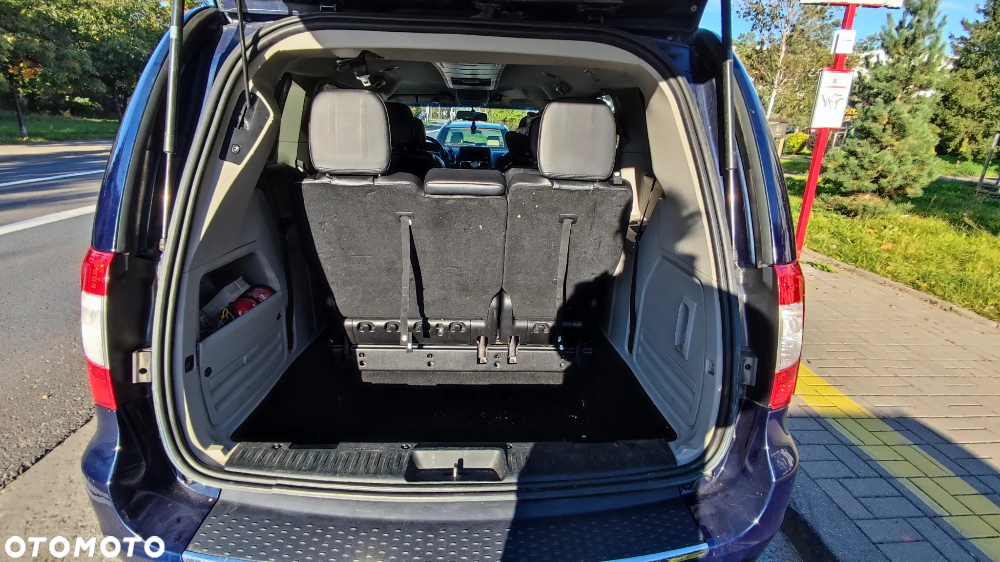 Chrysler Town & Country 3.6 Touring - 8