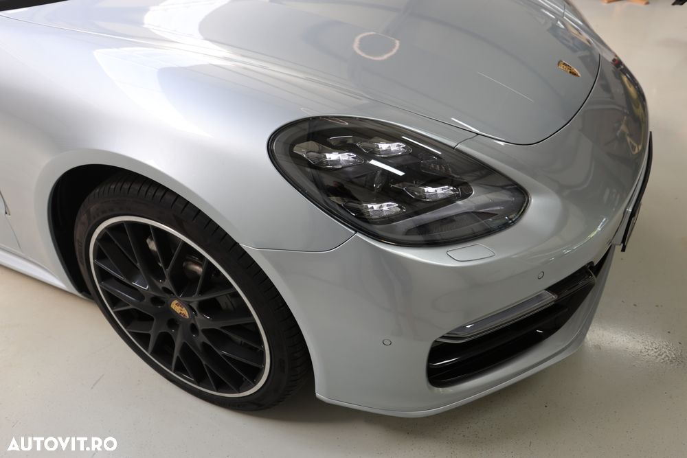 Porsche Panamera 4S Sport Turismo - 23