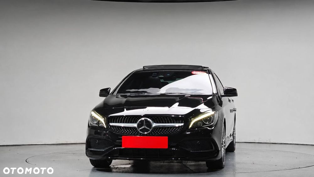 Mercedes-Benz CLA 250 4Matic 7G-DCT AMG Line - 2