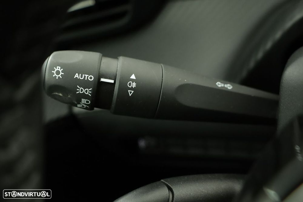Peugeot 208 1.2 PureTech Style - 17