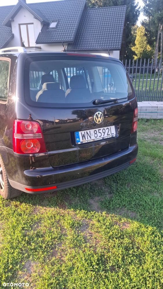 Volkswagen Touran 1.9 TDI Highline - 3