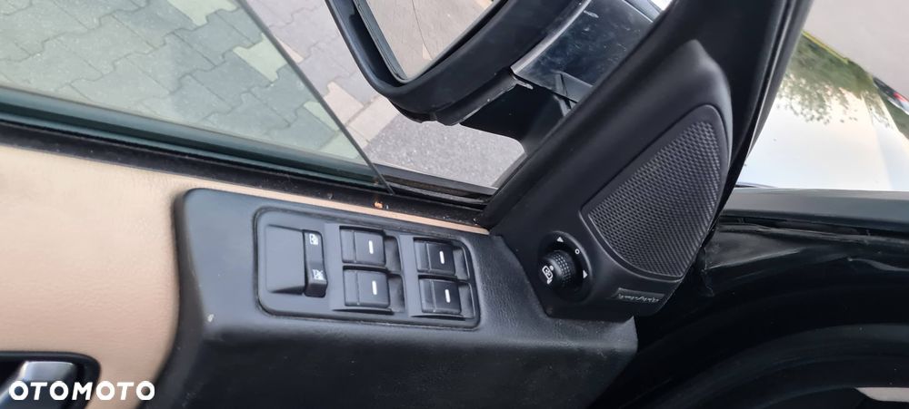 Land Rover Discovery TD V6 HSE - 4