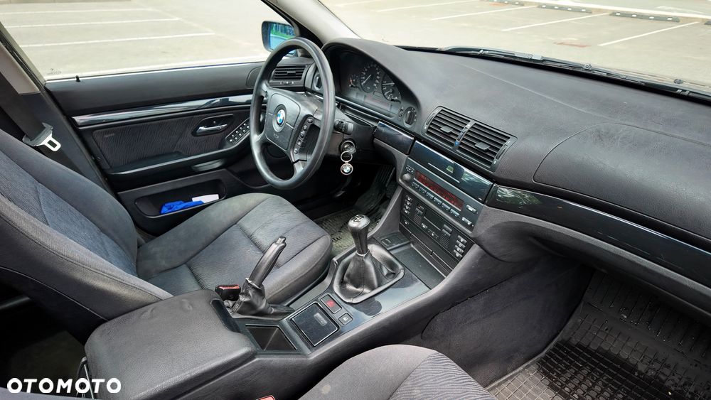 BMW Seria 5 520i - 8