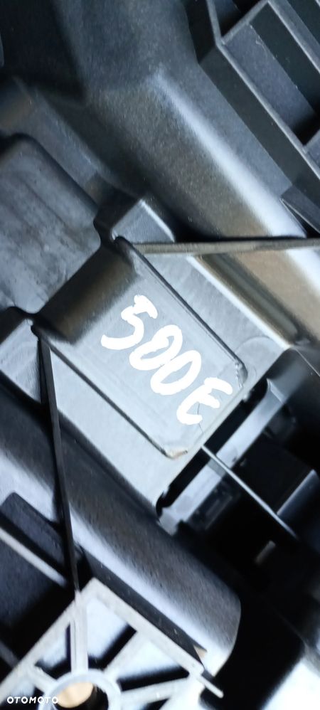 Tunel środkowy podłokietnik uchwyt na kubek Fiat 500E II 20- - 12