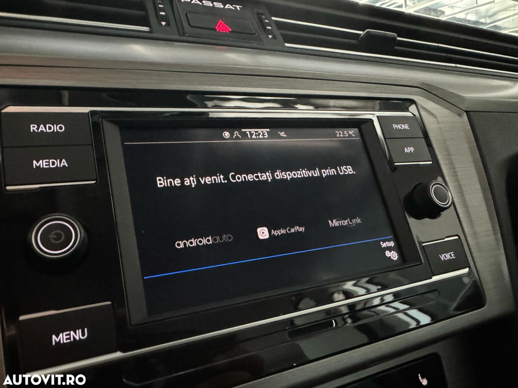 Volkswagen Passat 2.0 TDI DSG Advance - 24