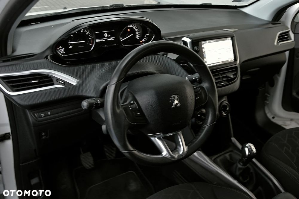 Peugeot 2008 1.2 Pure Tech Active - 10