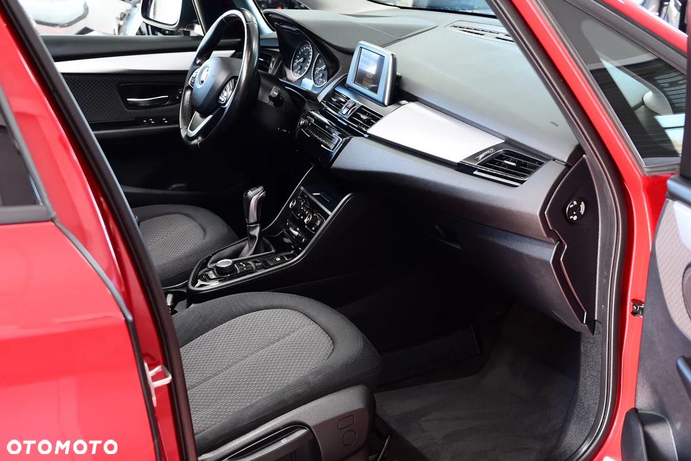 BMW Seria 2 218i Active Tourer - 10