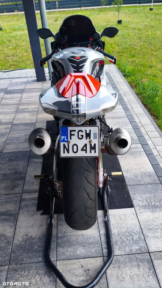Aprilia RSV - 8