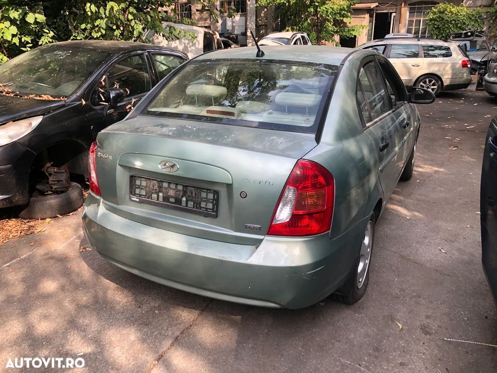Dezmembrez Hyundai Accent 3 1,5 CRDI 2007 verde - 9