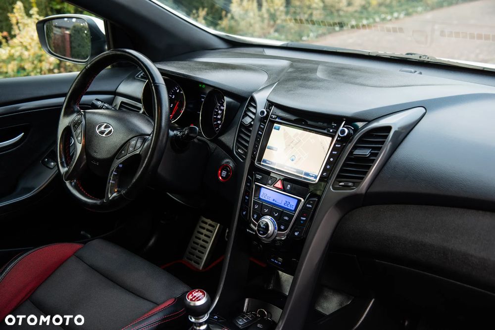 Hyundai i30 1.6 T GDI Turbo - 36