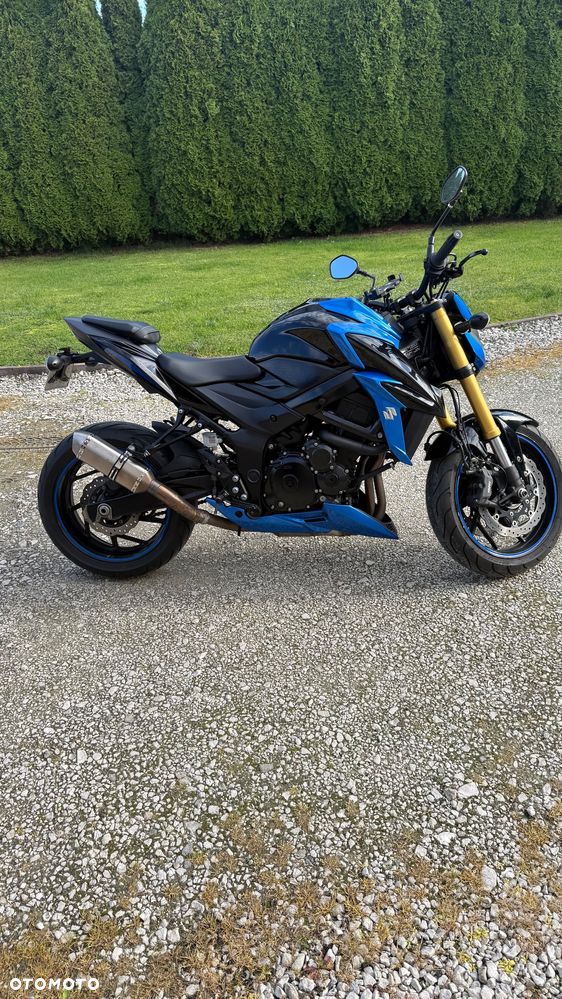 Suzuki GSX - 1