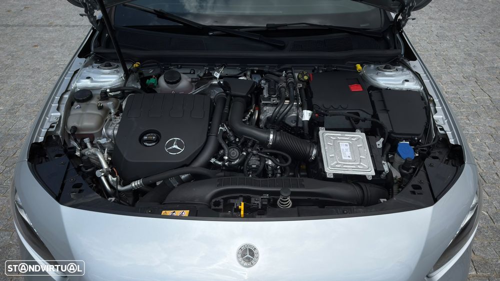 Mercedes-Benz A 250 e AMG Line - 14