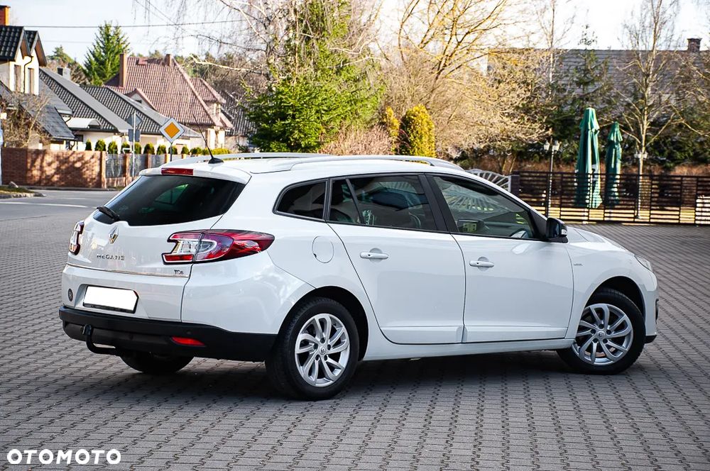 Renault Megane ENERGY TCe 115 Start & Stop Bose Edition - 12