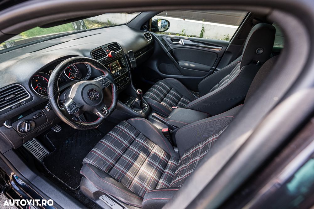 Volkswagen Golf 2.0 GTI - 25