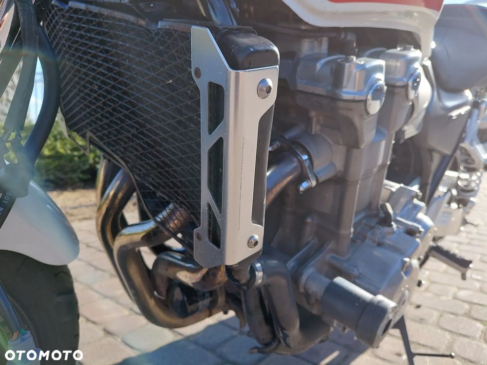 Honda CB - 32